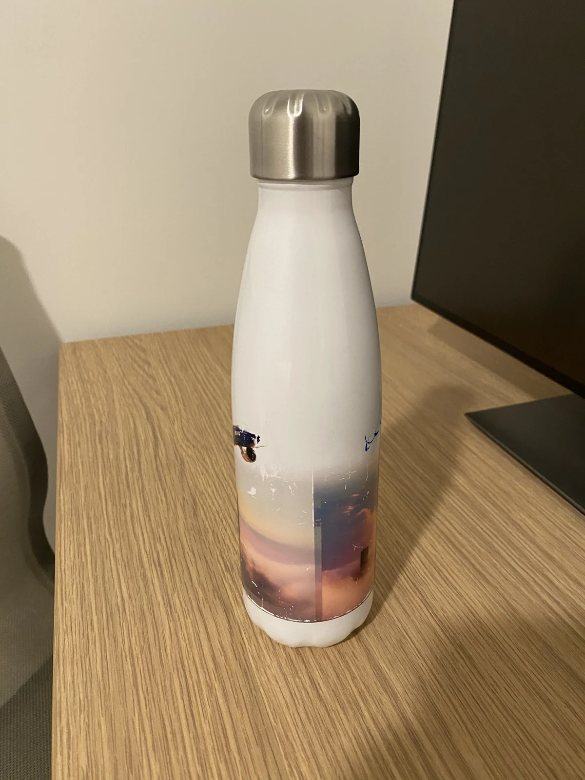 Photograph of the captured water bottle